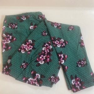 LulaRoe Tall & Curvy Leggings